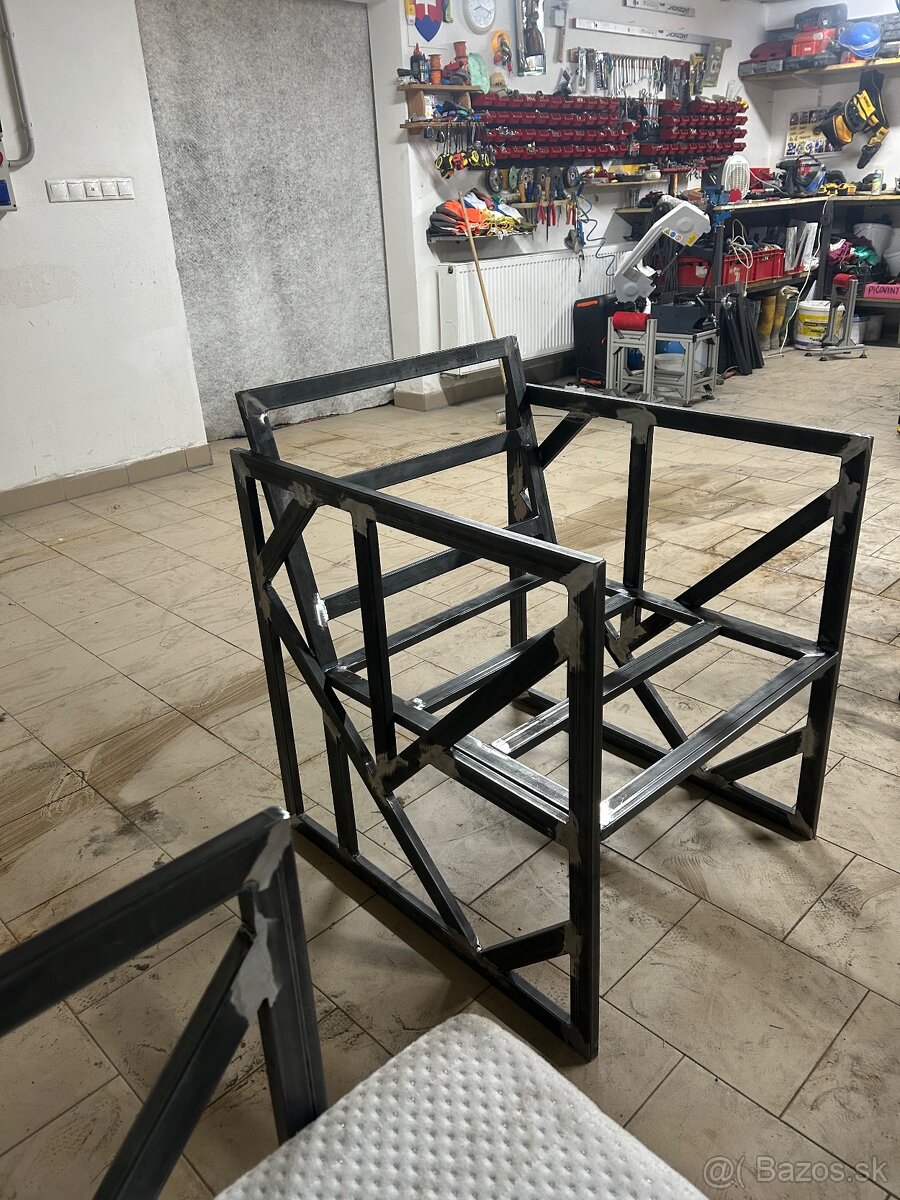 Kovaný nábytok - 2