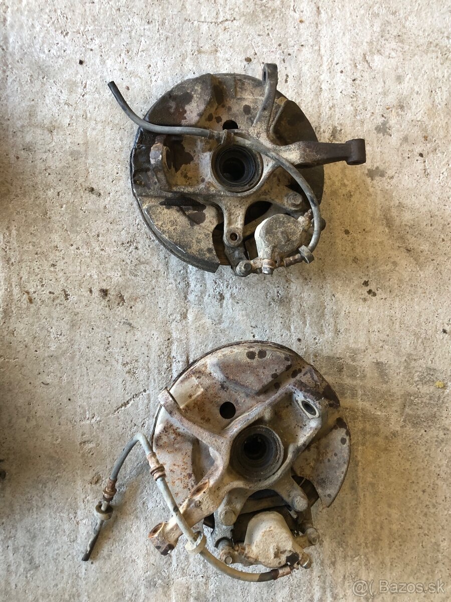 Predám brzdové kotúče a strmeňe Suzuki Vitara 1 - 2