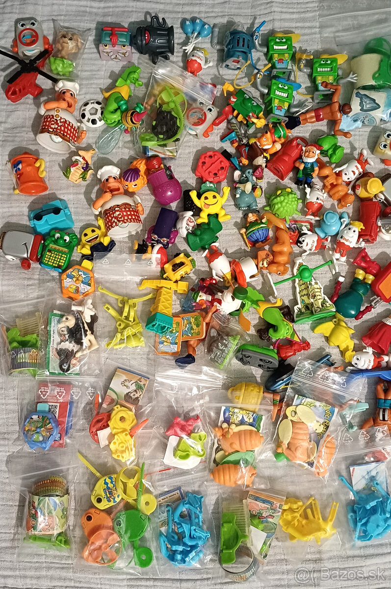 Balík kinder hračiek + motorky - 2