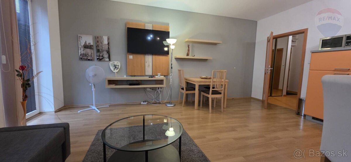 Prenájom 3 izbový byt, Nitra, Botanická ulica - 2