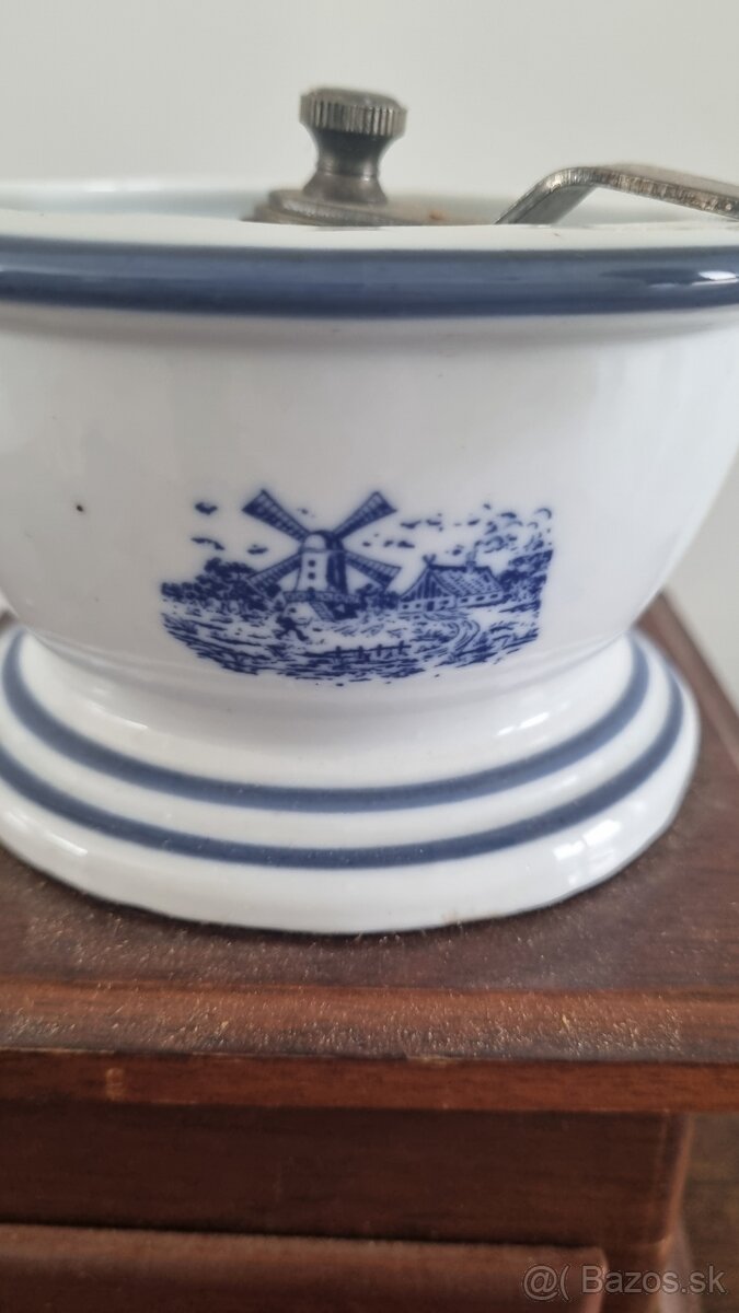 Mlynček na kávu porcelan - 2