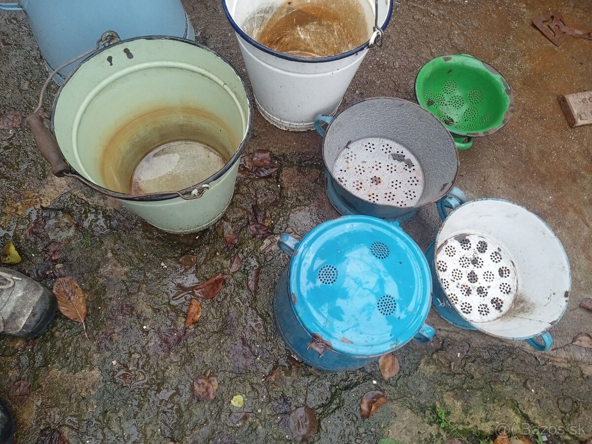 Smalt.nadoby.vesiaky - 2