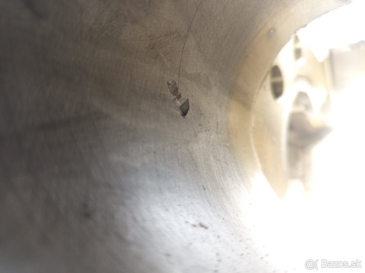 BMW n63 n63b44a blok poškodený na opravu - 2