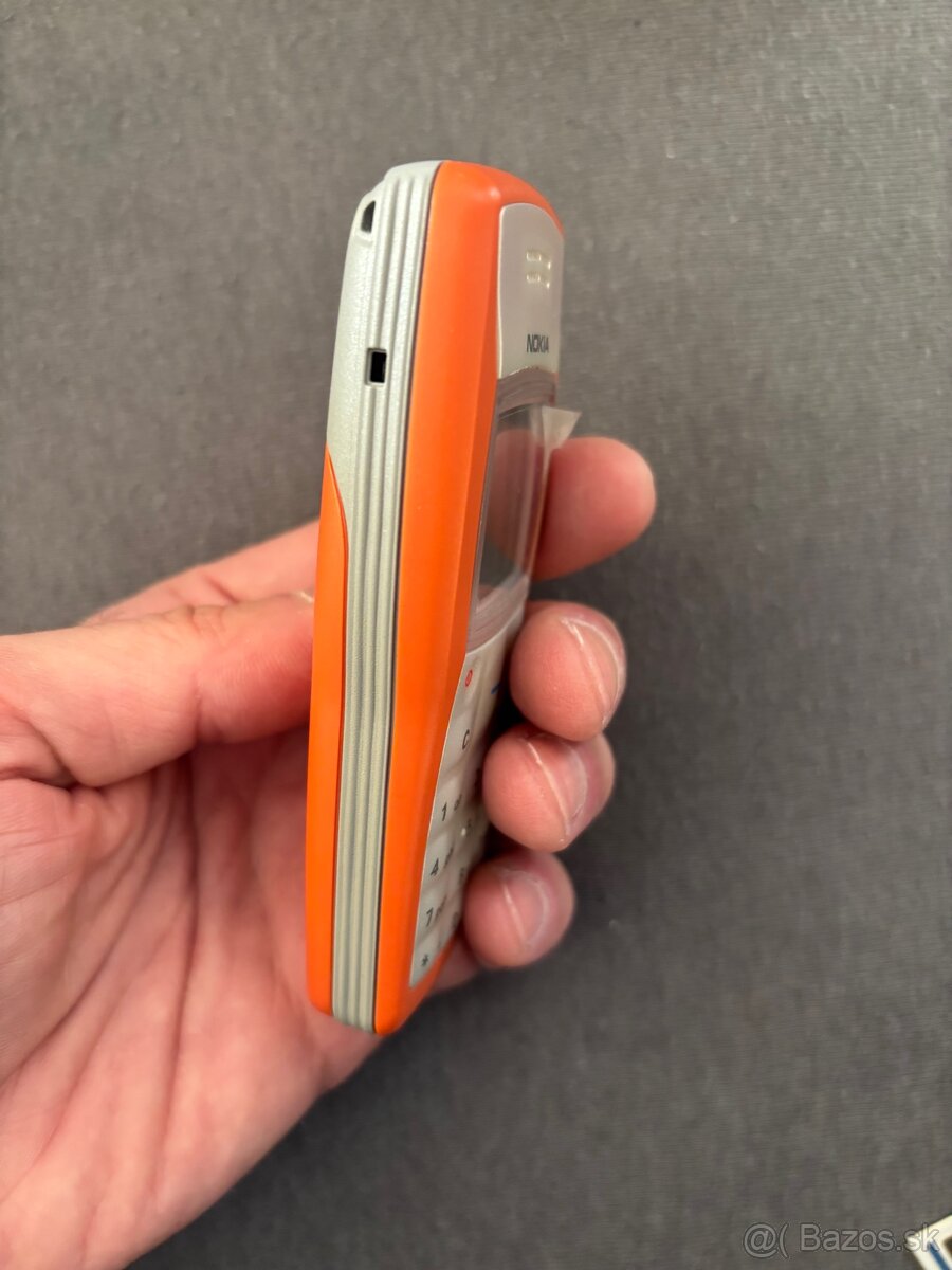 Nokia 1100 - 2
