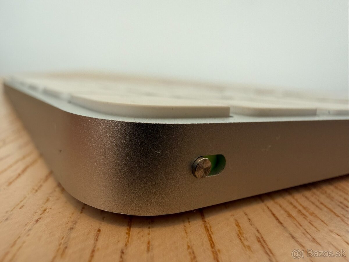 Apple Magic Keyboard - 2