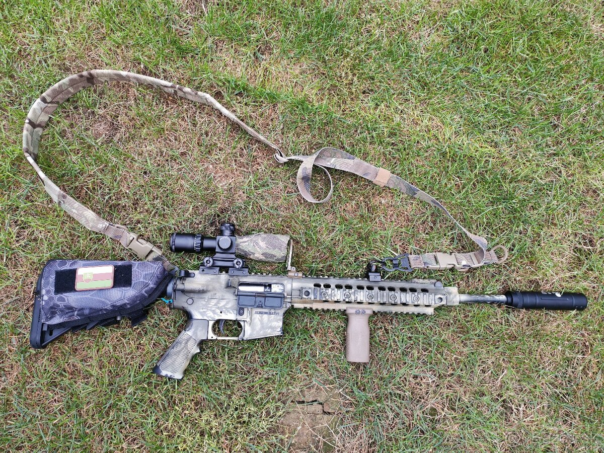 Specna Arms SR-16 - full upgrade + príslušenstvo - 2