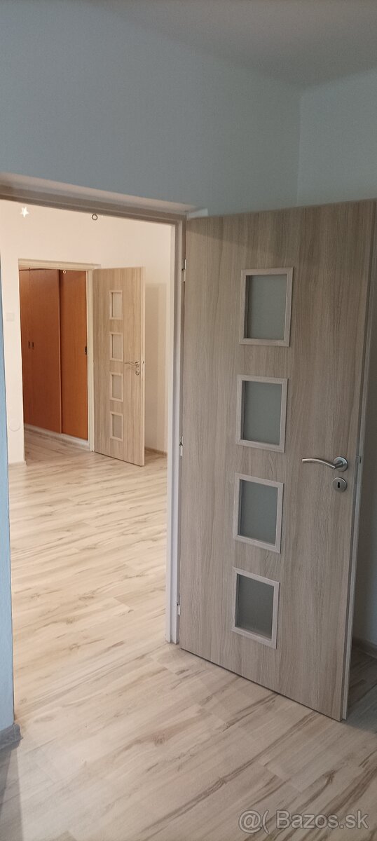 Prenajmem 2i byt s balkónom na Zlatom potoku - 2
