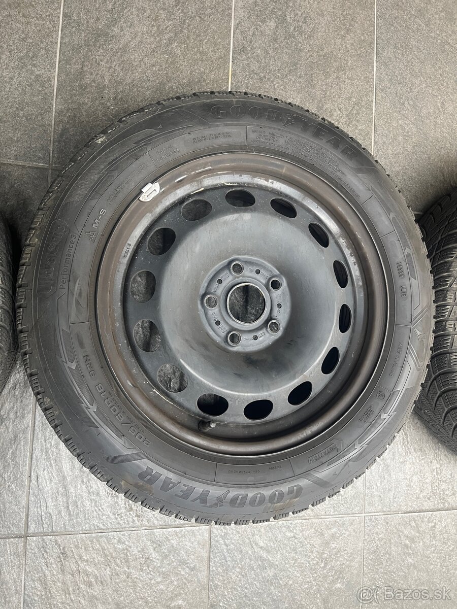Predam 205/60 R16 zimnu sadu - 2