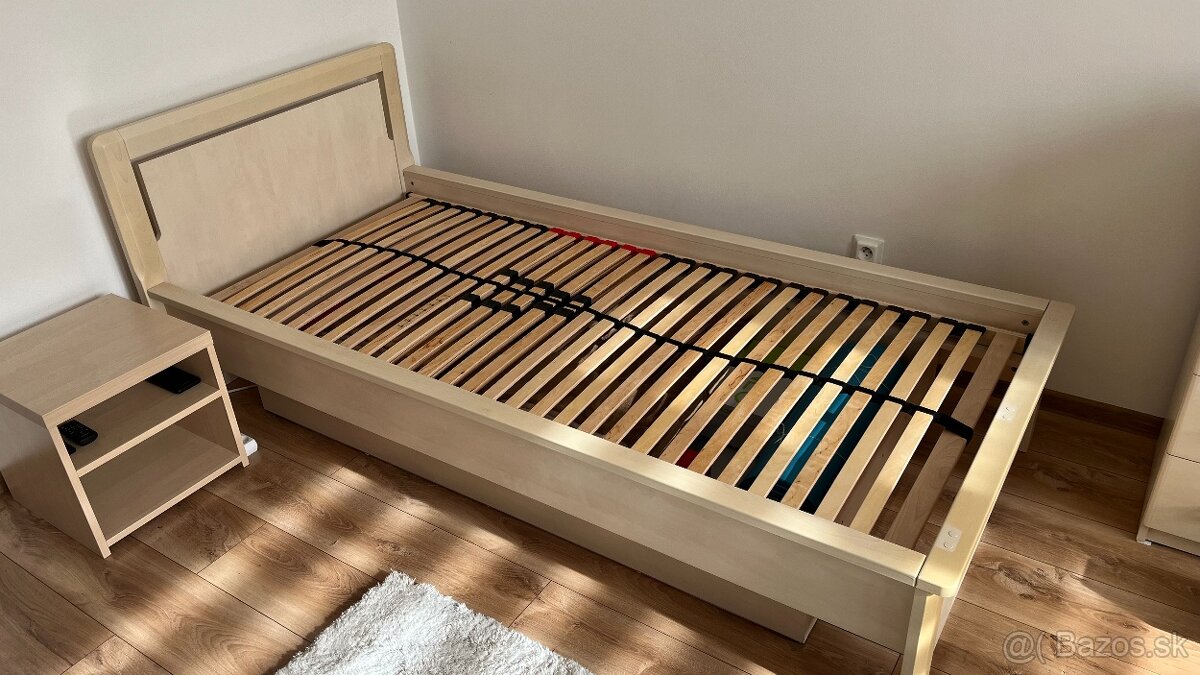 Predám zachovalú posteľ 90x200 cm s úložným priestorom - 2
