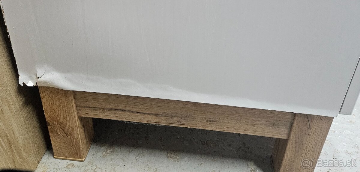 REZERVOVANE Darujem zostavu kúpeľňových skriniek - 2