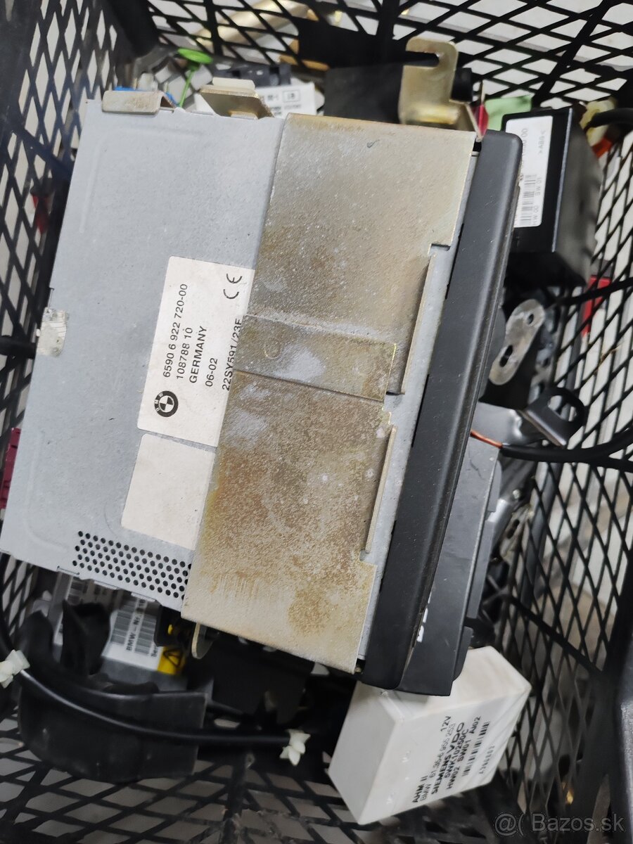 Riadiace jednotky z BMW E39 530d - 2