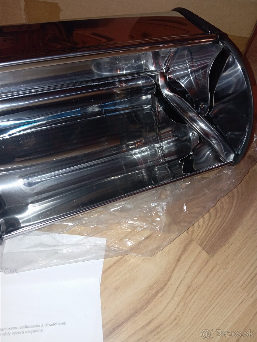 Nerezový chlebník - 2