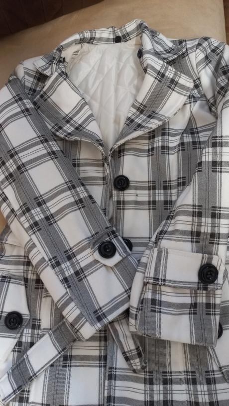 Čierno-biely kabátik - 2