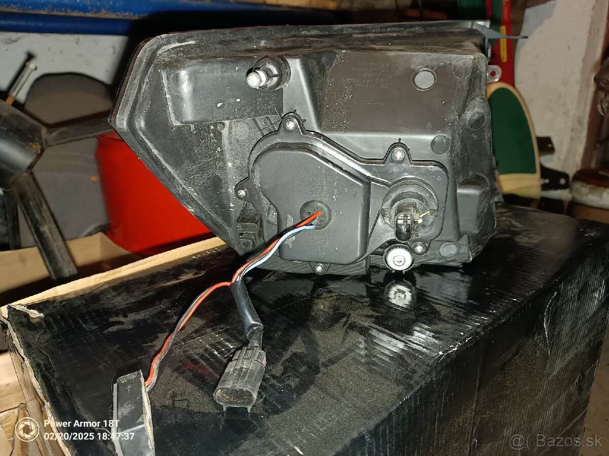 Dodge RAM svetlo 4gen. 1ks - 2