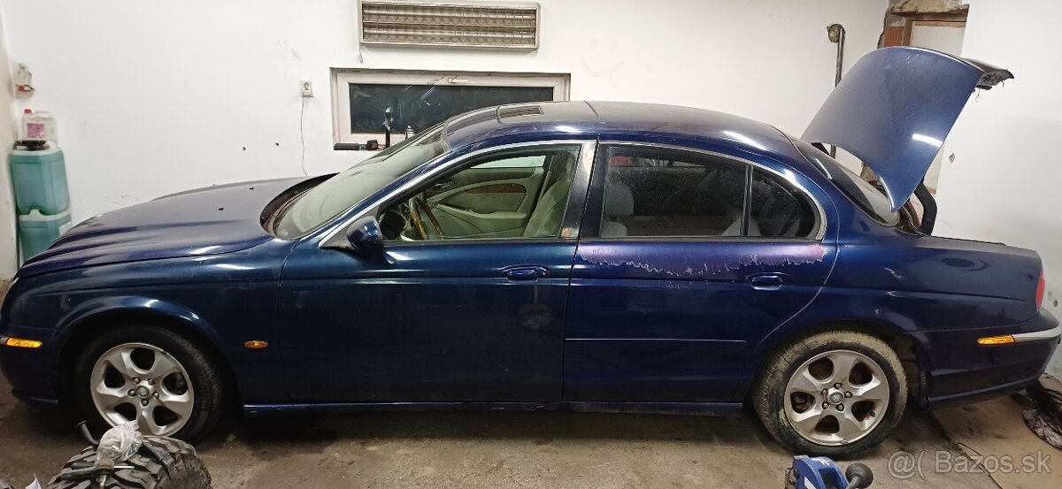 Rozpredám Jaguar S-type 3.0 V6 rok 2000 - 2