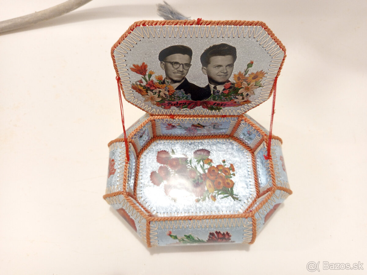 predam staru ozdobnu kazetu - 2