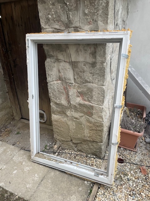 Plastové okno – 140,5 x 96 cm | 50 € - 2