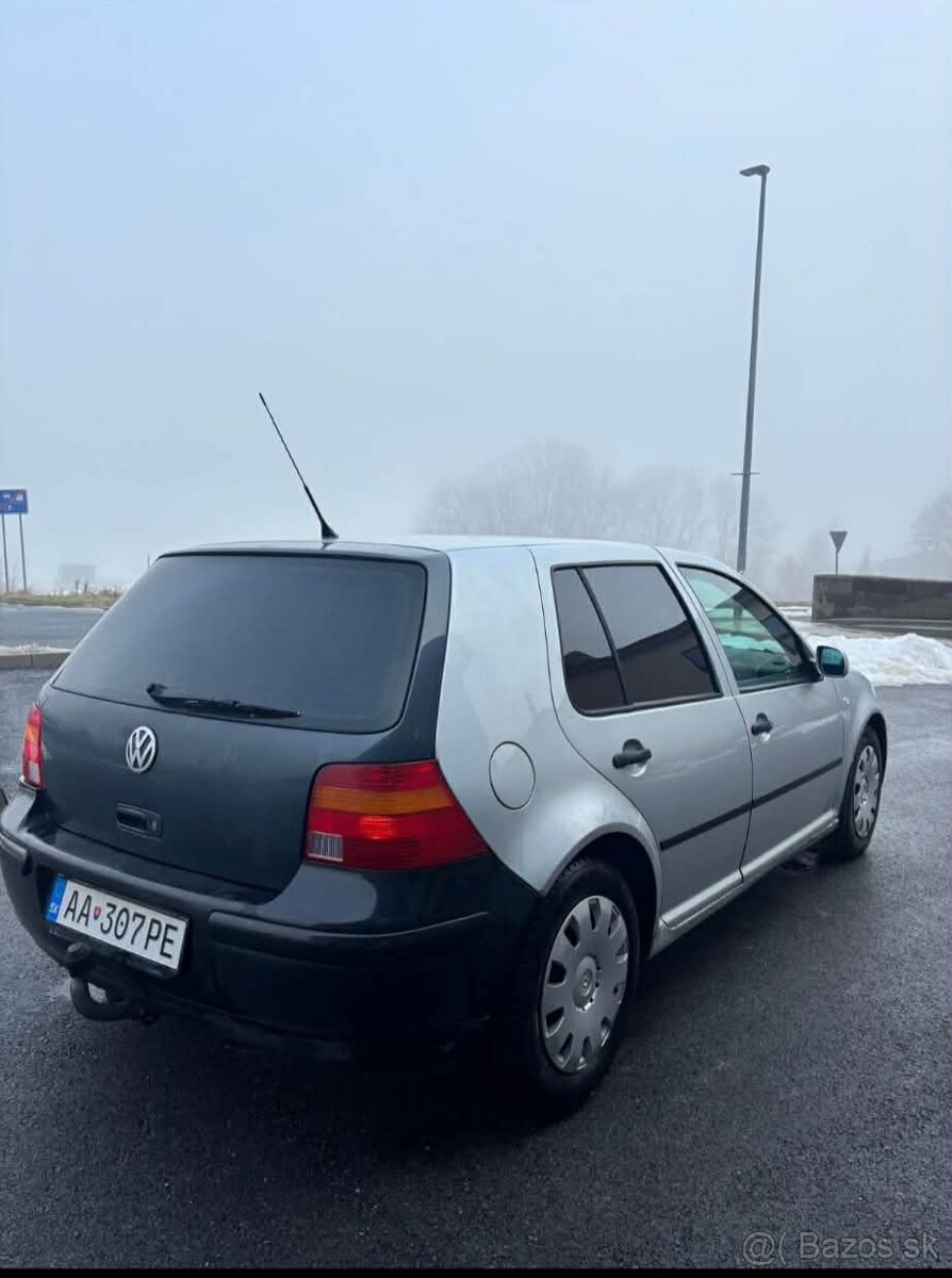 Volkswagen golf - 2