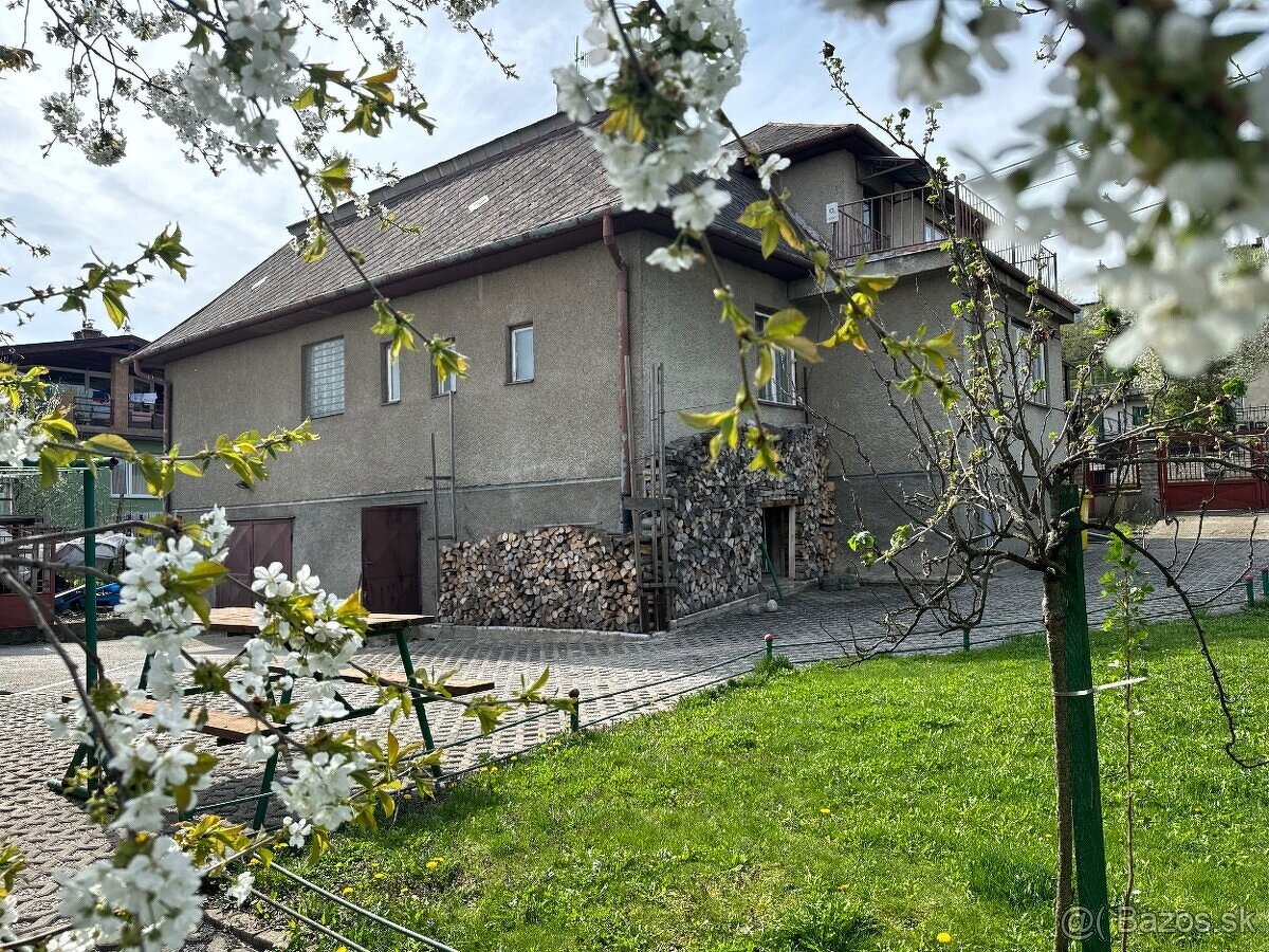 Rodinný dom s veľkým pozemkom - Spišská Nová Ves - 2