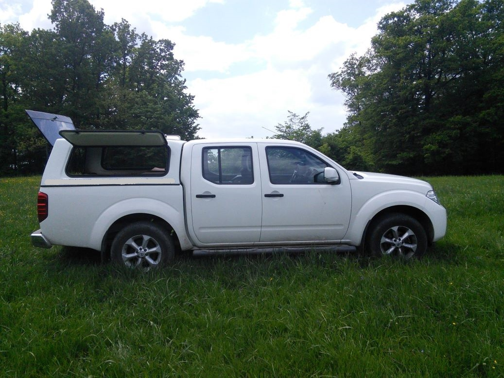 Nissan Navara DoubleCab 2.5 dCi LE Long, kúpené v SK, úplná