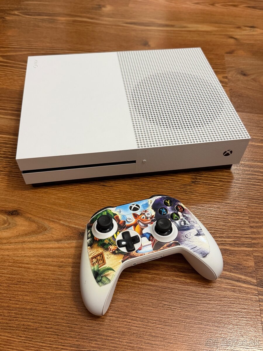 Xbox one S 500GB (+ovladač, hry) - 2