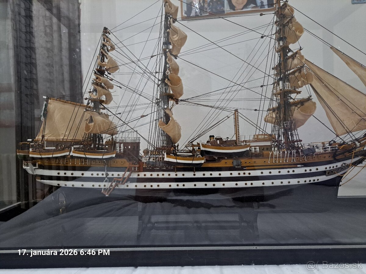 Model lode Amerigo Vespucci - 2