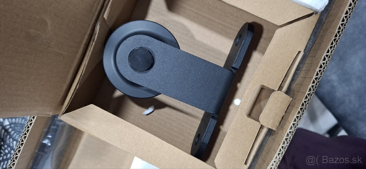 Kovový posun na dvere - 2