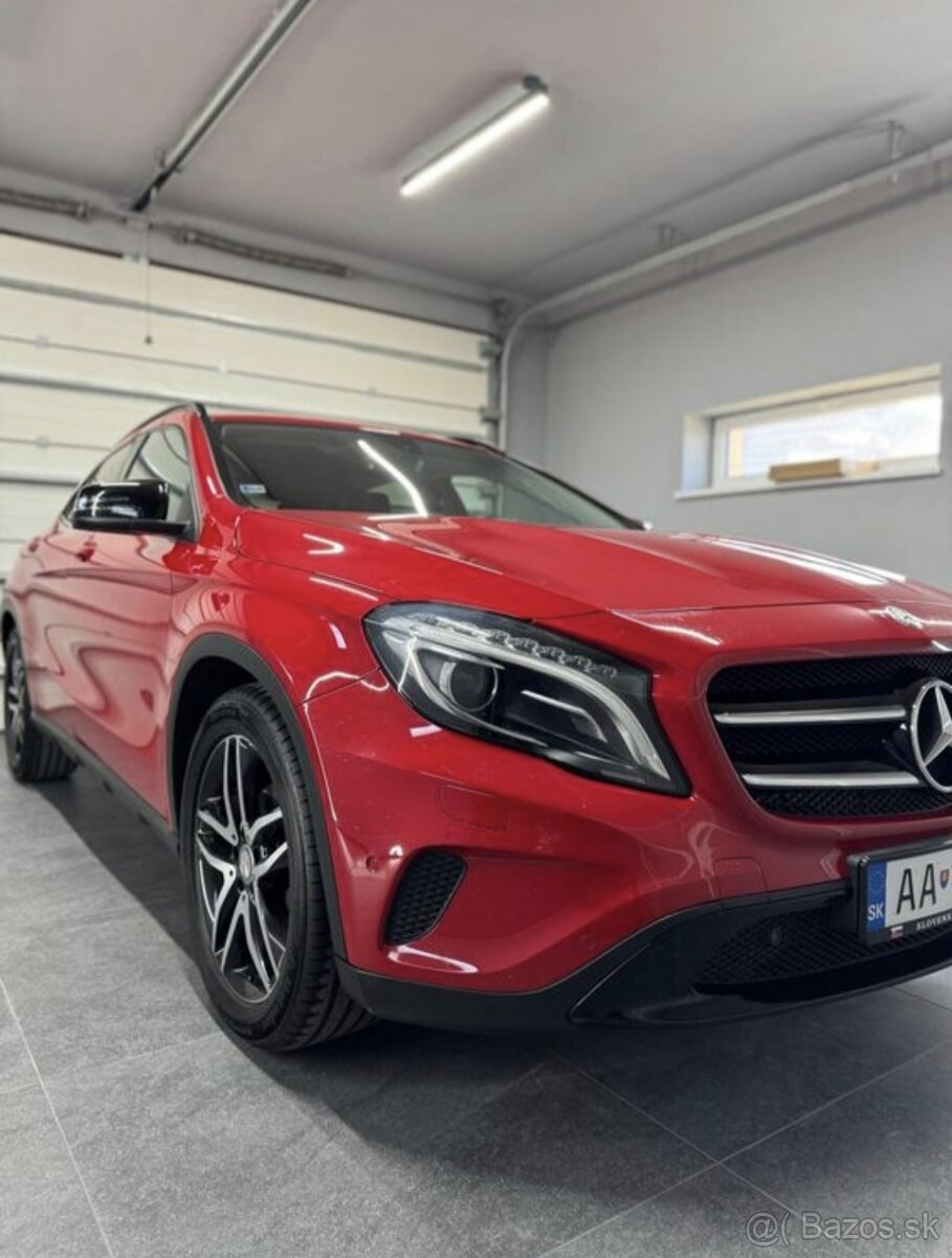Mercedes-Benz GLA 200d 4MATIC AMG – TOP stav - 2