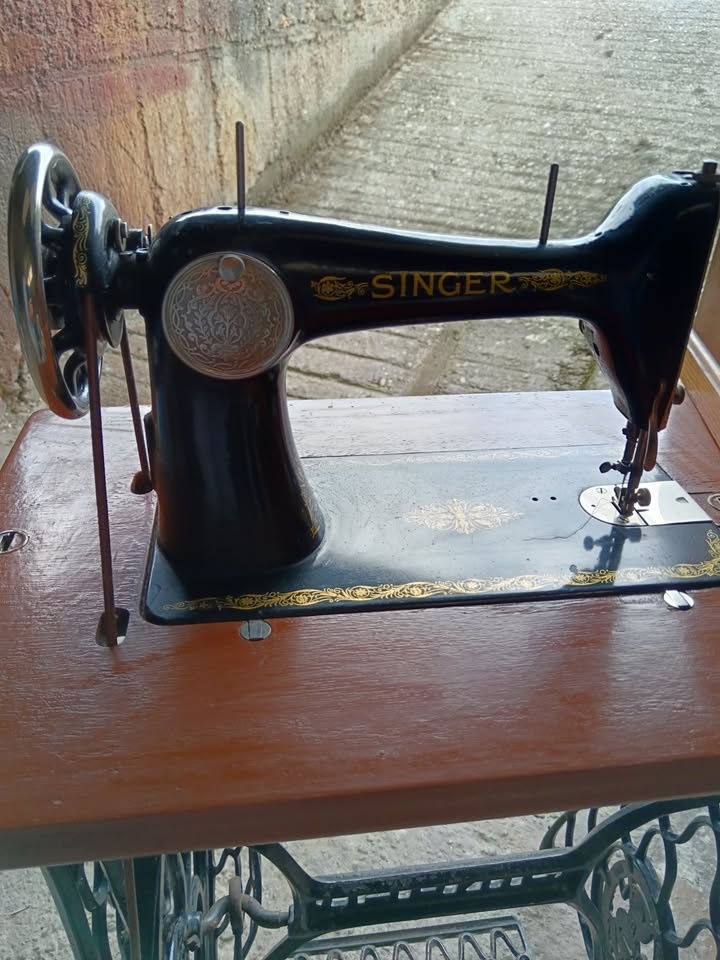 Šijací stroj Singer - 2