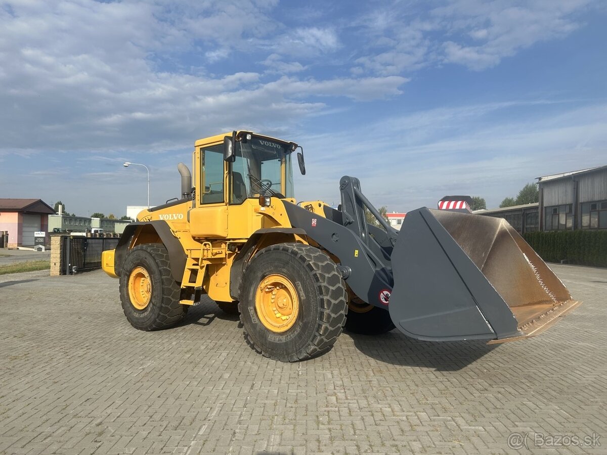 Nakladač VOLVO L 120E - 2