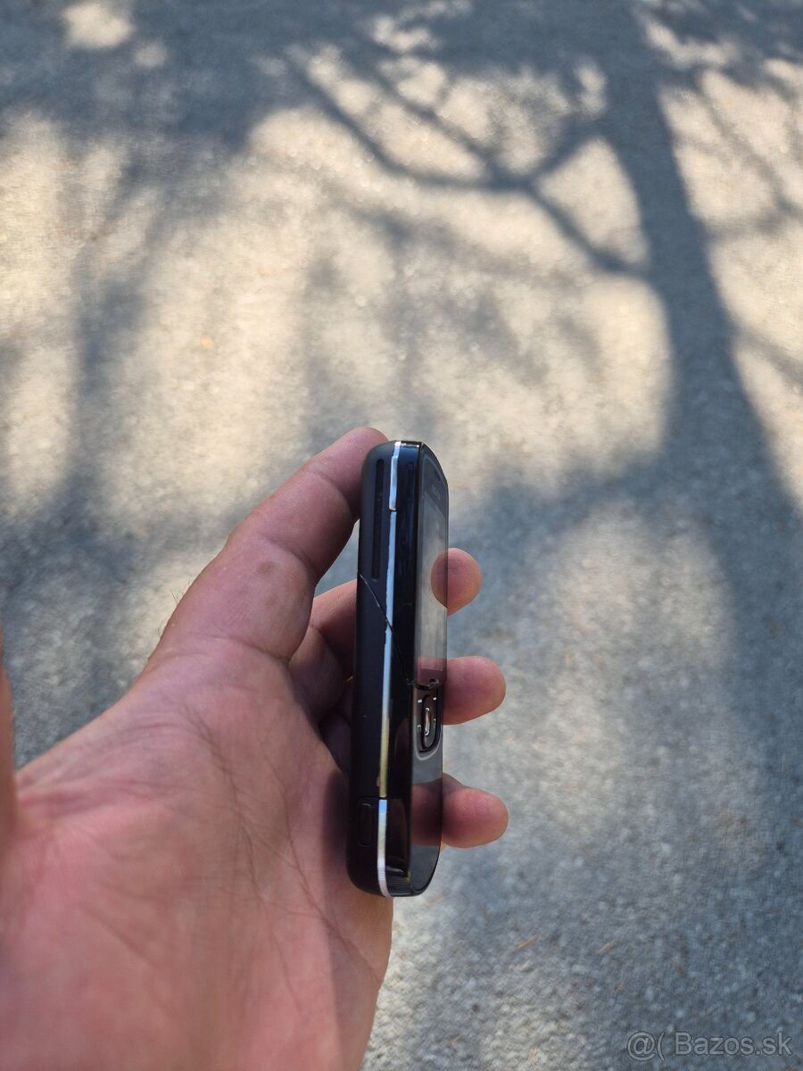 Nokia 8600 Luna - 2