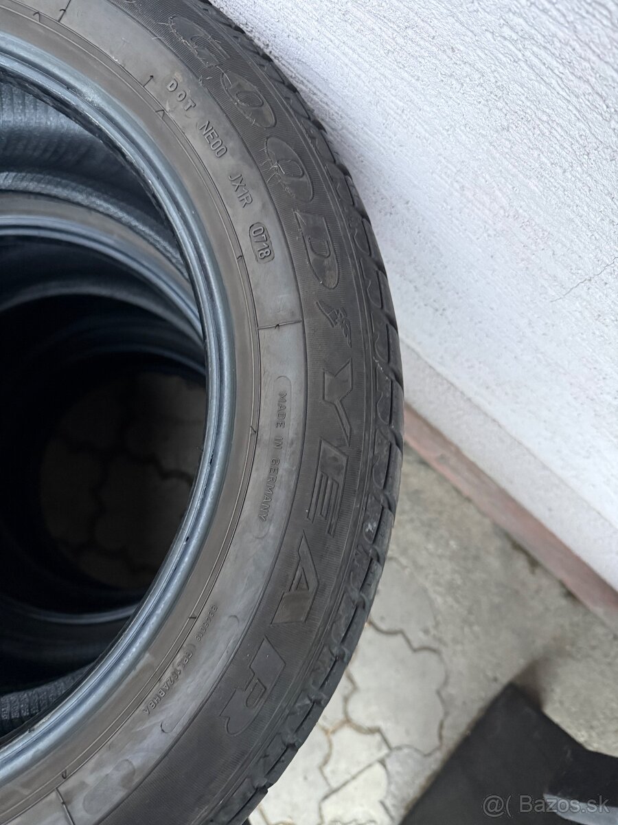 Goodyear 225/55/r17 - 2