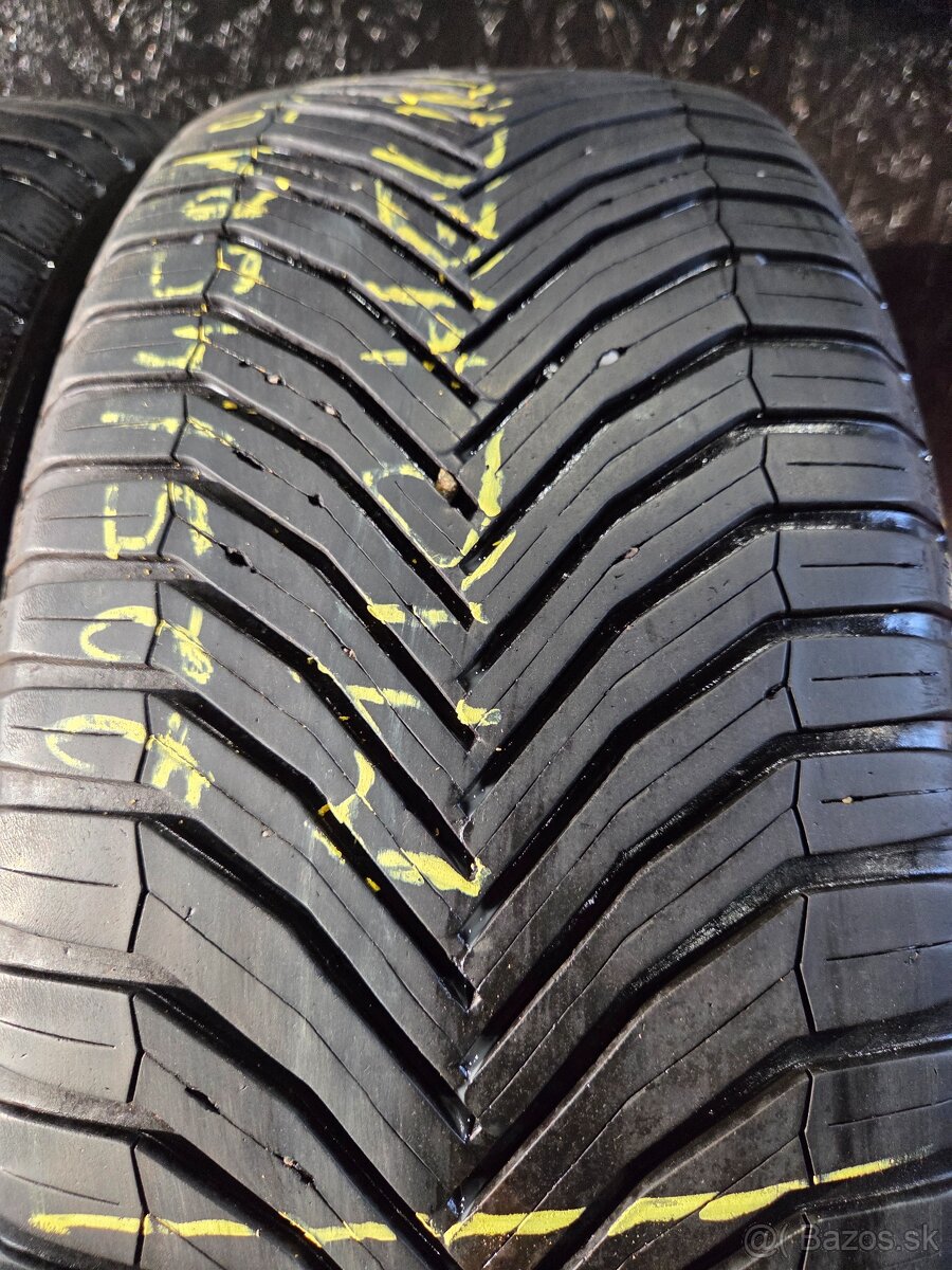 225/45 R19 Michelin celoročne pneumatiky - 2