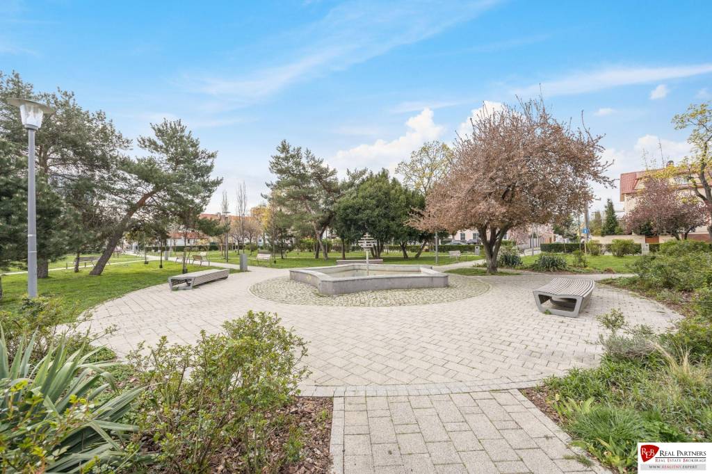 REB.sk Predaj 6 izb.RD,192 m2, pozemok 221 m2, pri Poluse - 2