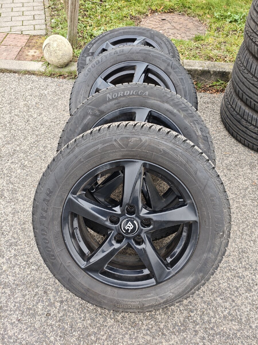 Zimné pneu a disky 215/60/16 - 2