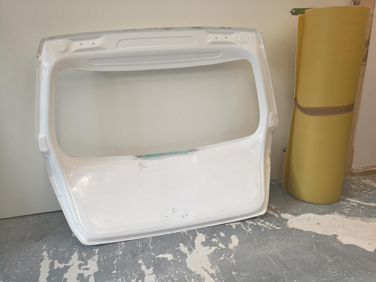 Fabia R5- zadni dveře ( kompozit) - 2