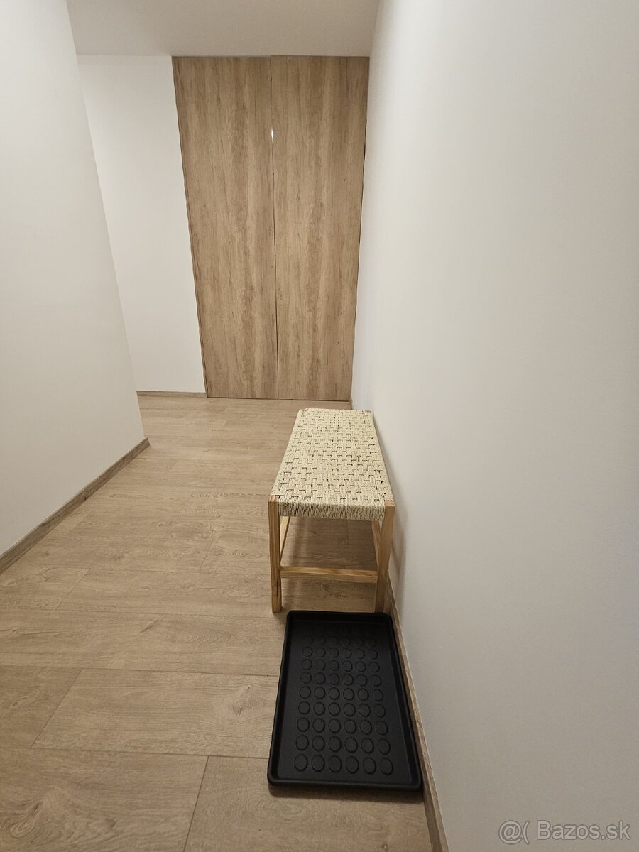 Prenájom 1- izbový byt . - 2