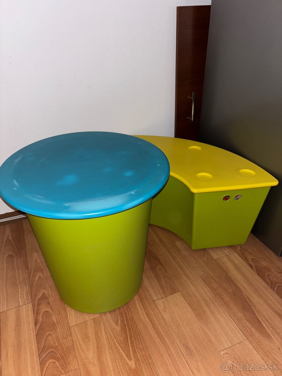 Stolík a taburetka - 2