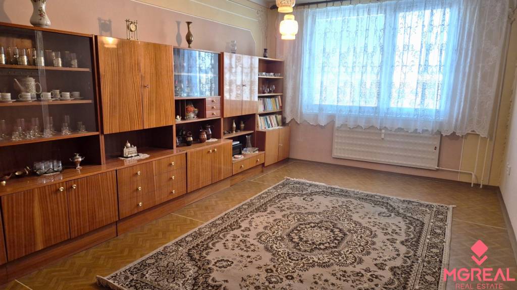 2 izbový byt s balkónom - 2