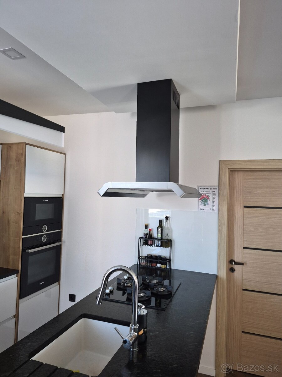 Kuchynská linka + spotrebiče - 2