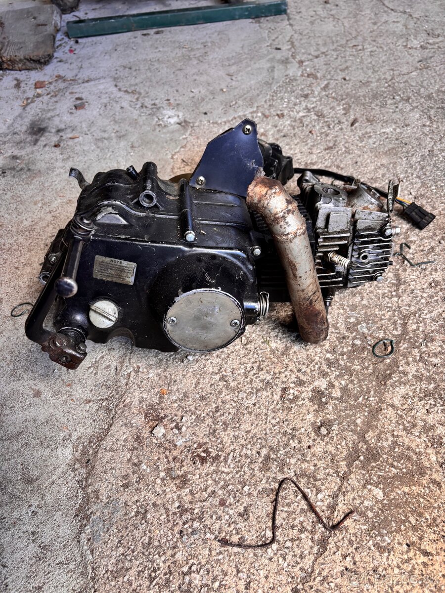Predam čínsky 4 taktný motor - 2