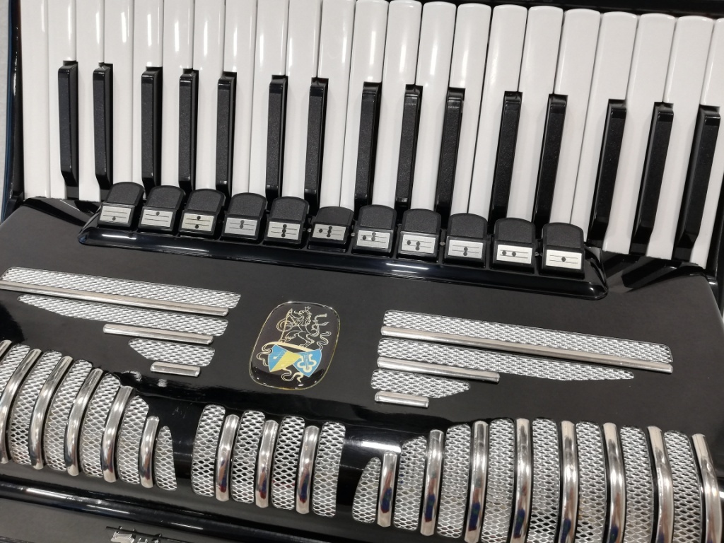 akordeon weltmeister elegance 96 basovy - 2