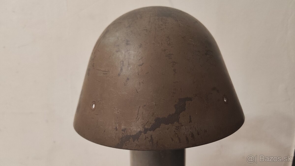 vojenská helma vz 32 - 2