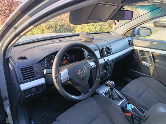 Predám Opel Vectra C GTS - 2