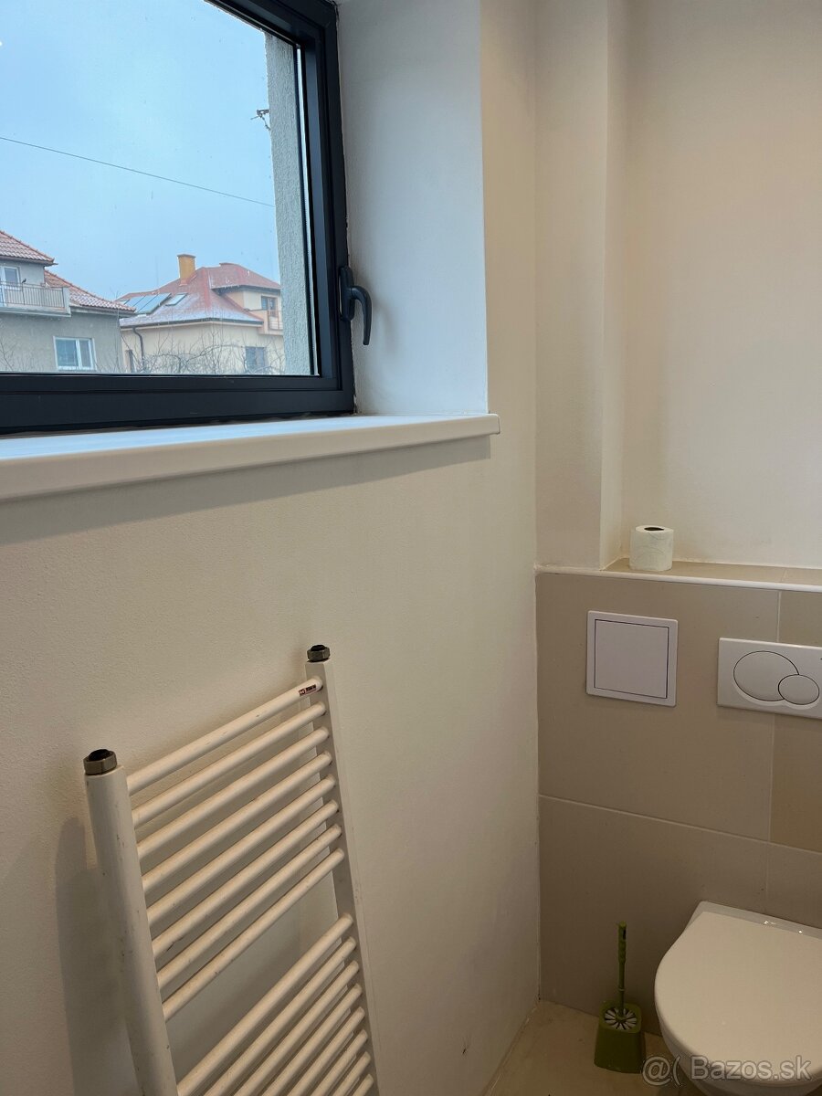 Kosice-Cermelska cesta, priestor na prenajom 92 m2. - 2