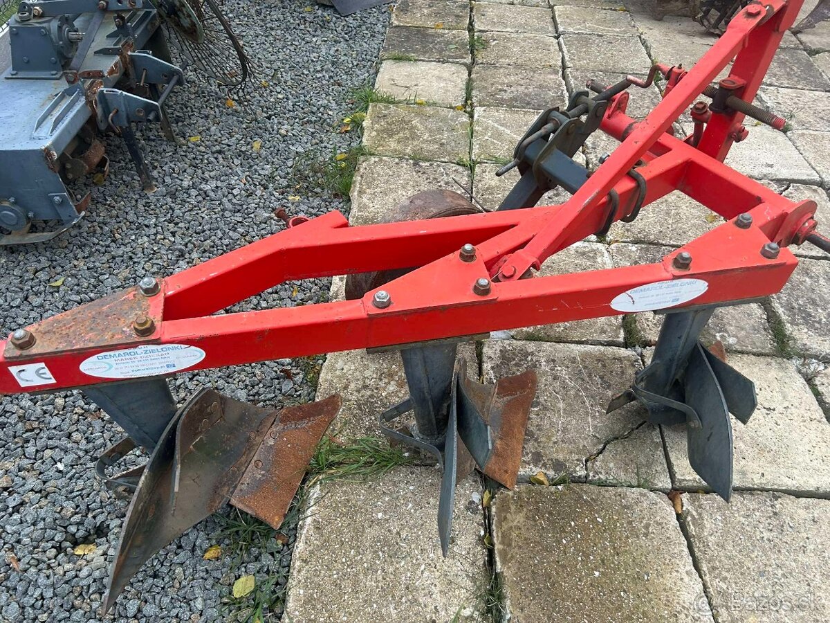 Predám trojradličný pluh - 2
