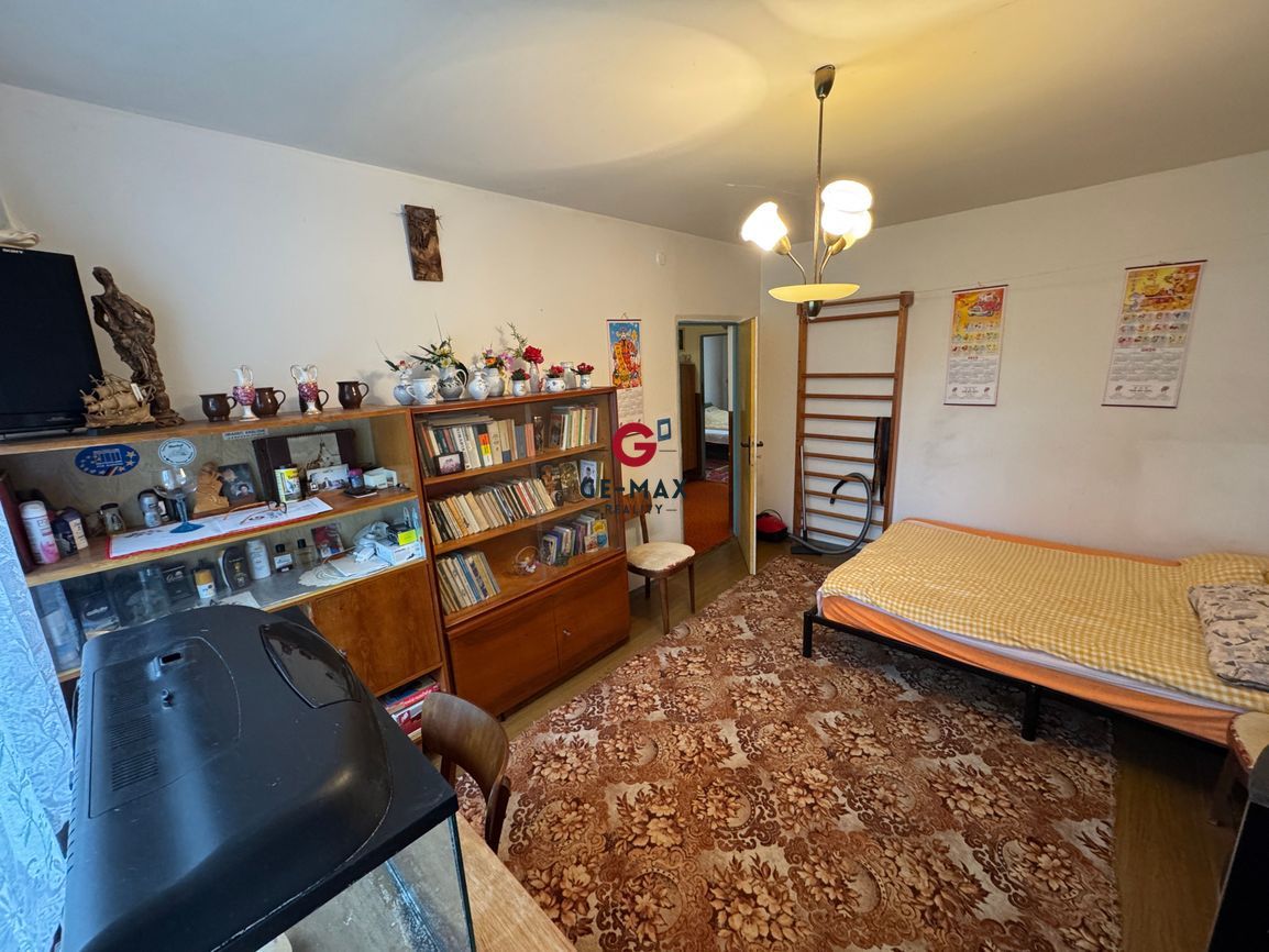 Na predaj 3-izbový byt v Strážskom - 2