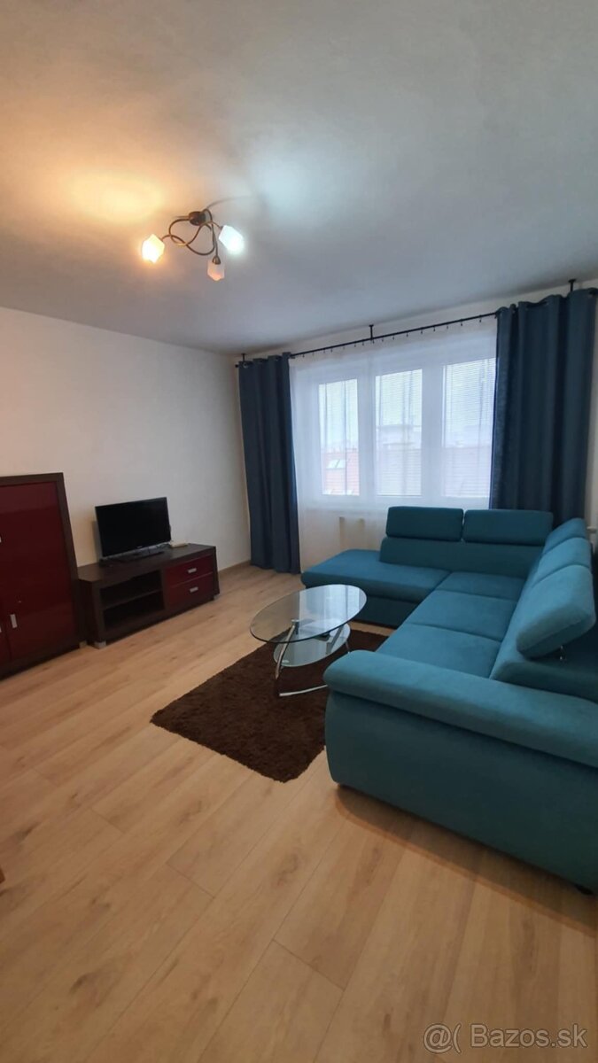 Voľný od 1.12.2025, 2 izb.,Czambelova, 1 zastávka od centra - 2