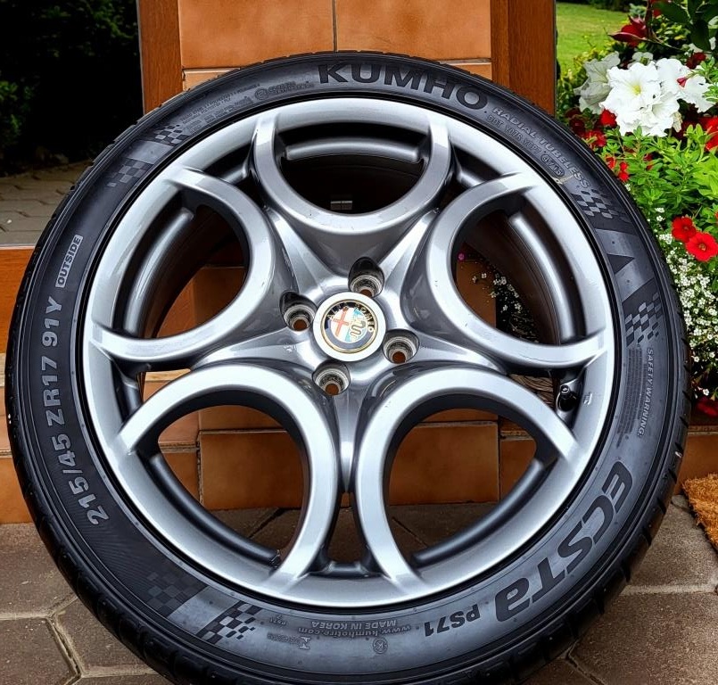 alu R17 4x98, orig. Alfa Romeo MITO, pneu 215/45 - 2