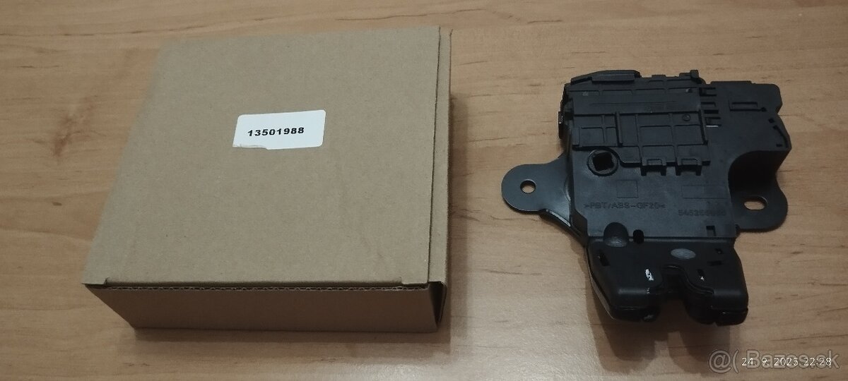 Zámok Opel Astra J - 2